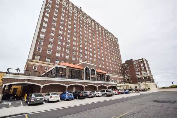 Atlantic City, NJ 08401,2721 Boardwalk # 711