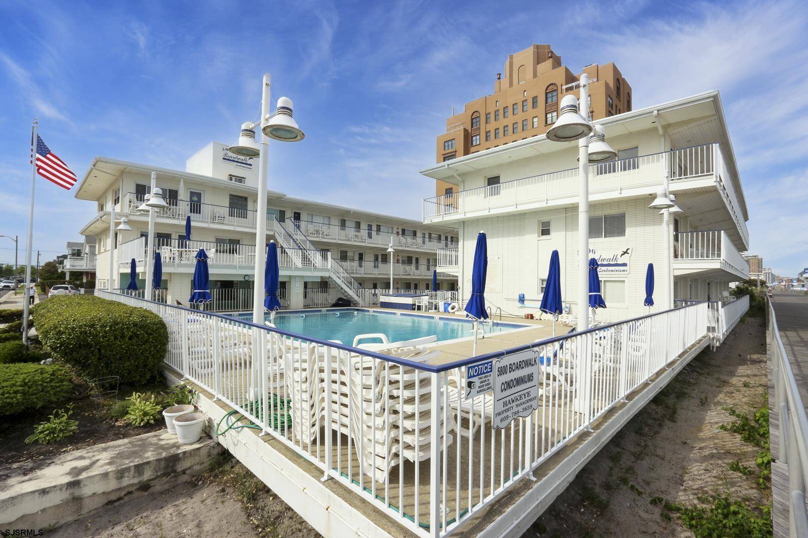 111 S Dudley Ave, Ventnor, NJ 08406