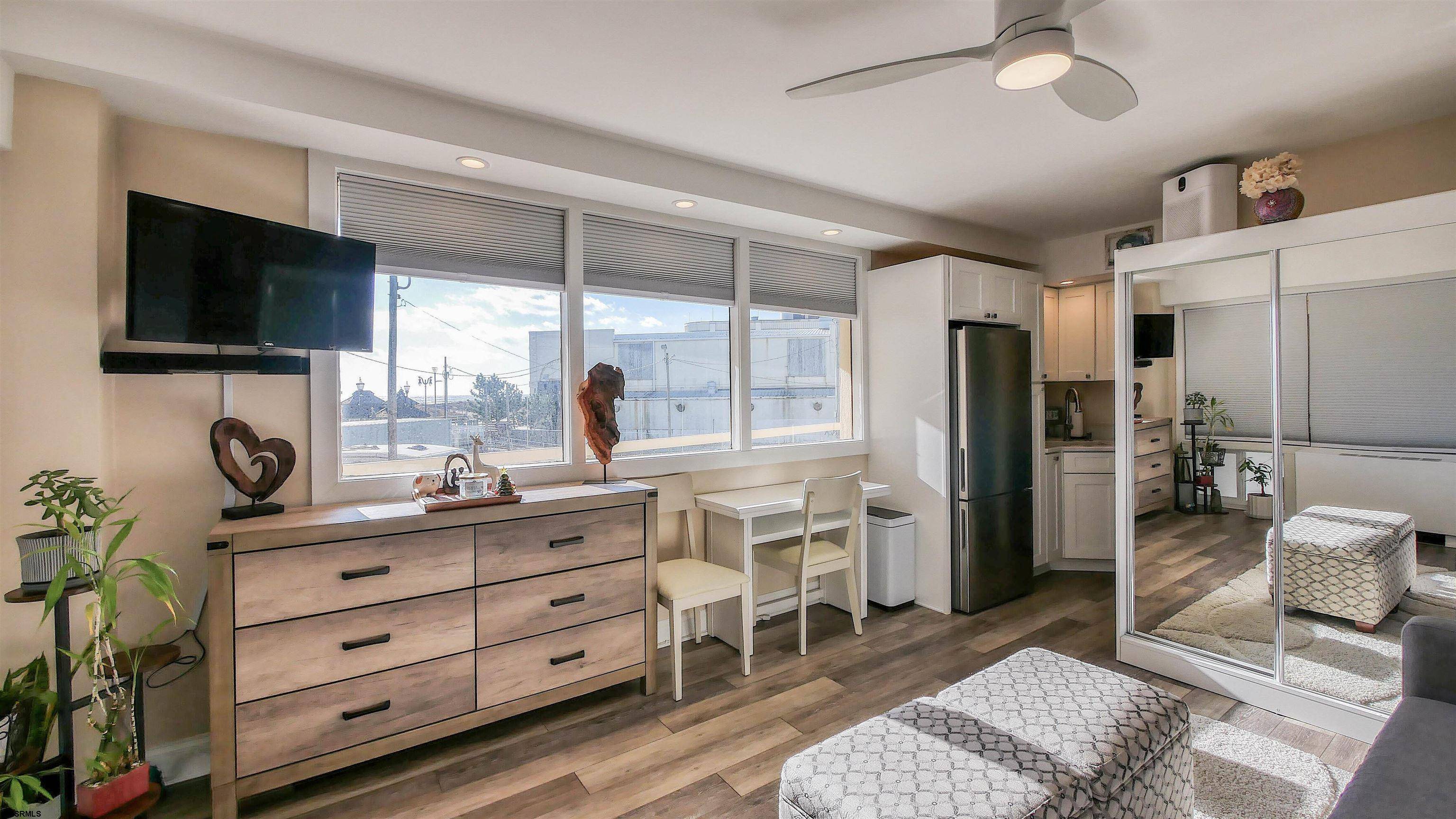 108 S Montpelier #214, Atlantic City, NJ 08401
