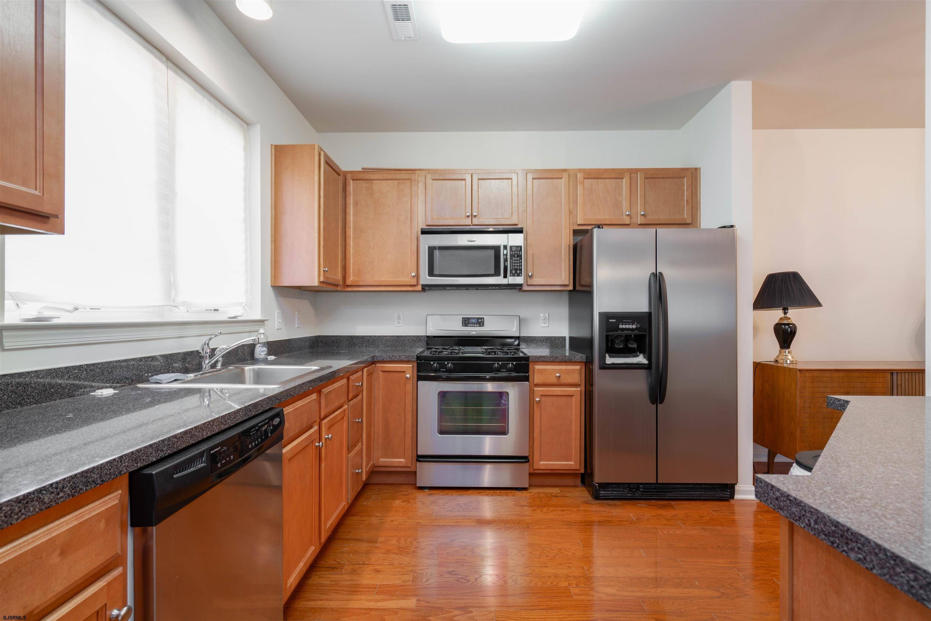 Egg Harbor Township, NJ 08234,621 London Court II #621