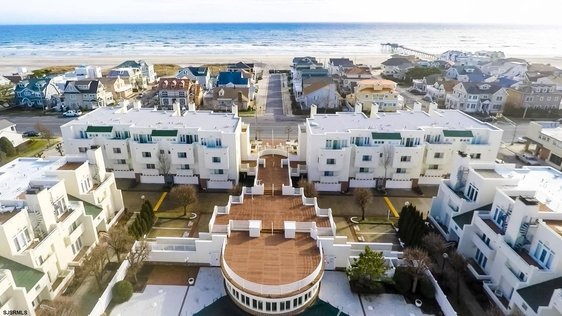 7701 Atlantic Ave, Margate, NJ 08402