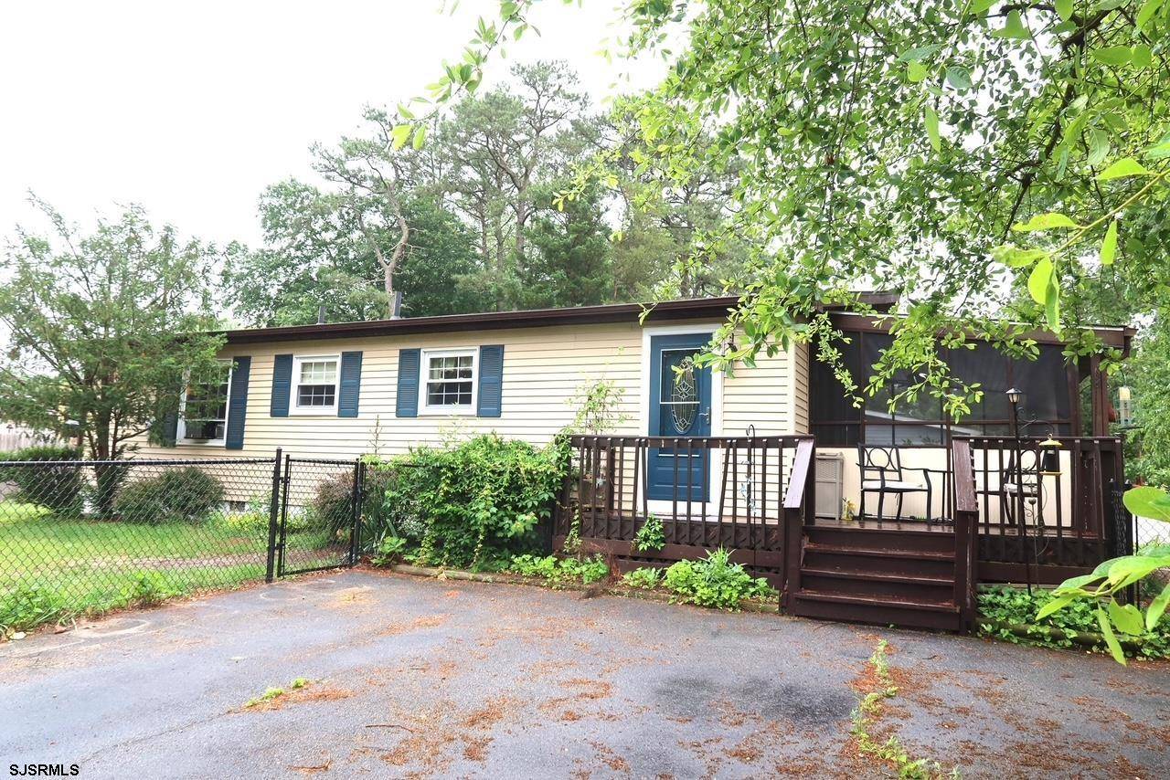 5924 Cedarcroft Dr, Mays Landing, NJ 08330