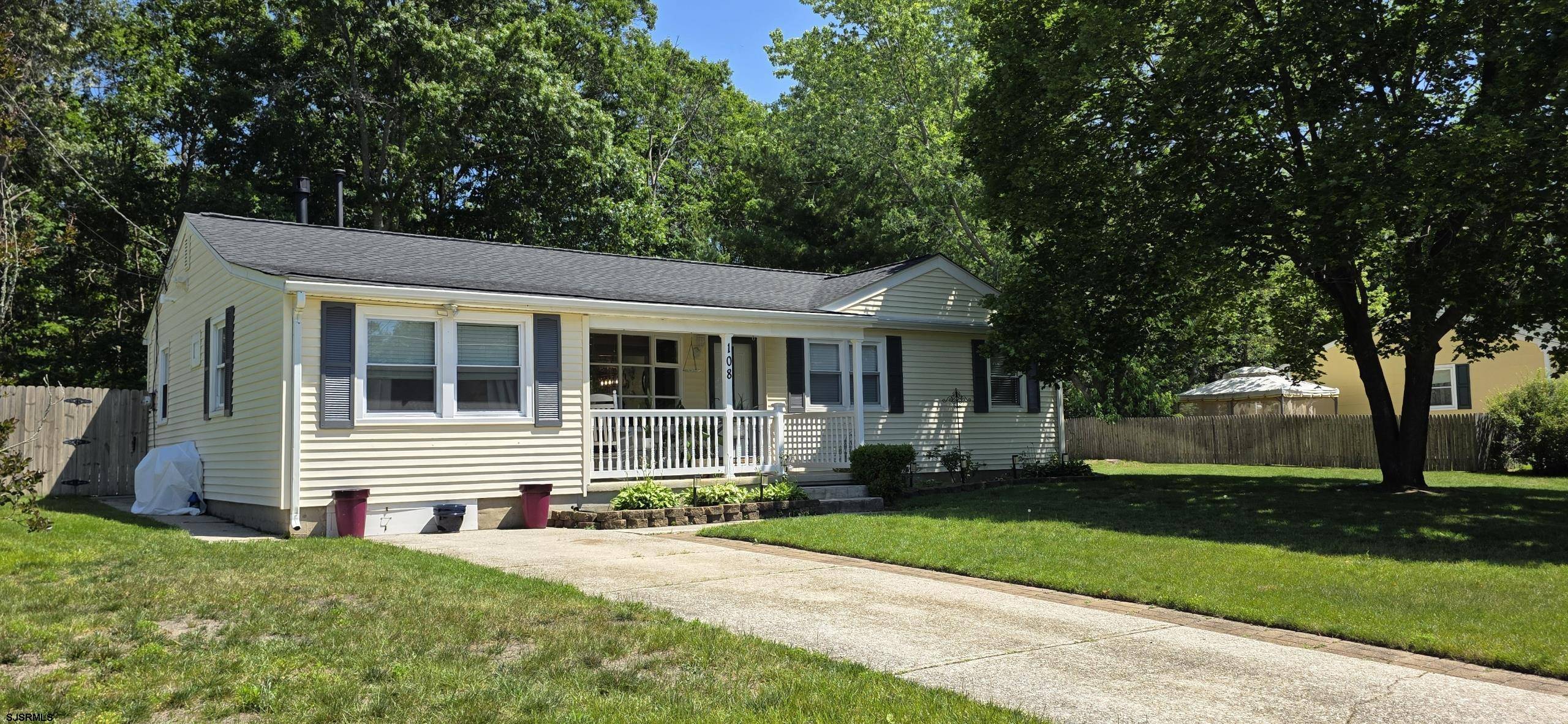 108 Spray Ave, Egg Harbor Township, NJ 08234