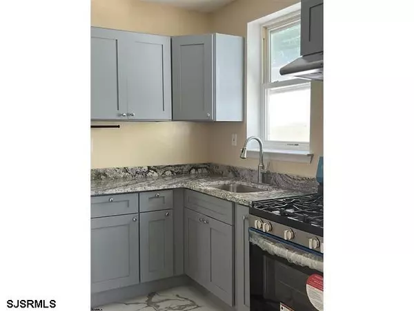 Ventnor, NJ 08406,14 N Jackson Ave