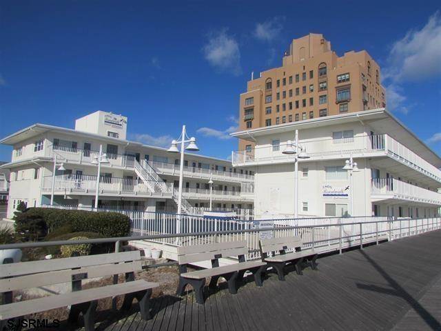 111 S Dudley Ave, Ventnor, NJ 08406
