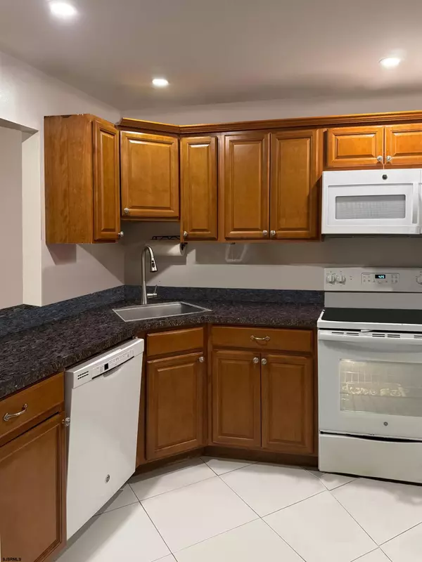 Mays Landing, NJ 08330,3221 Juniper #3221