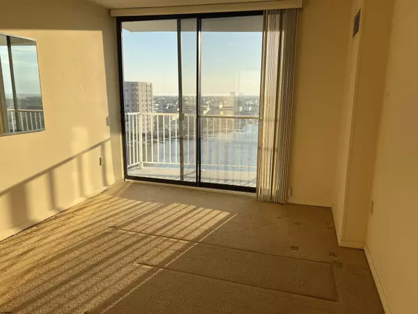 Ventnor Heights, NJ 08406-1779,236 N Derby #805