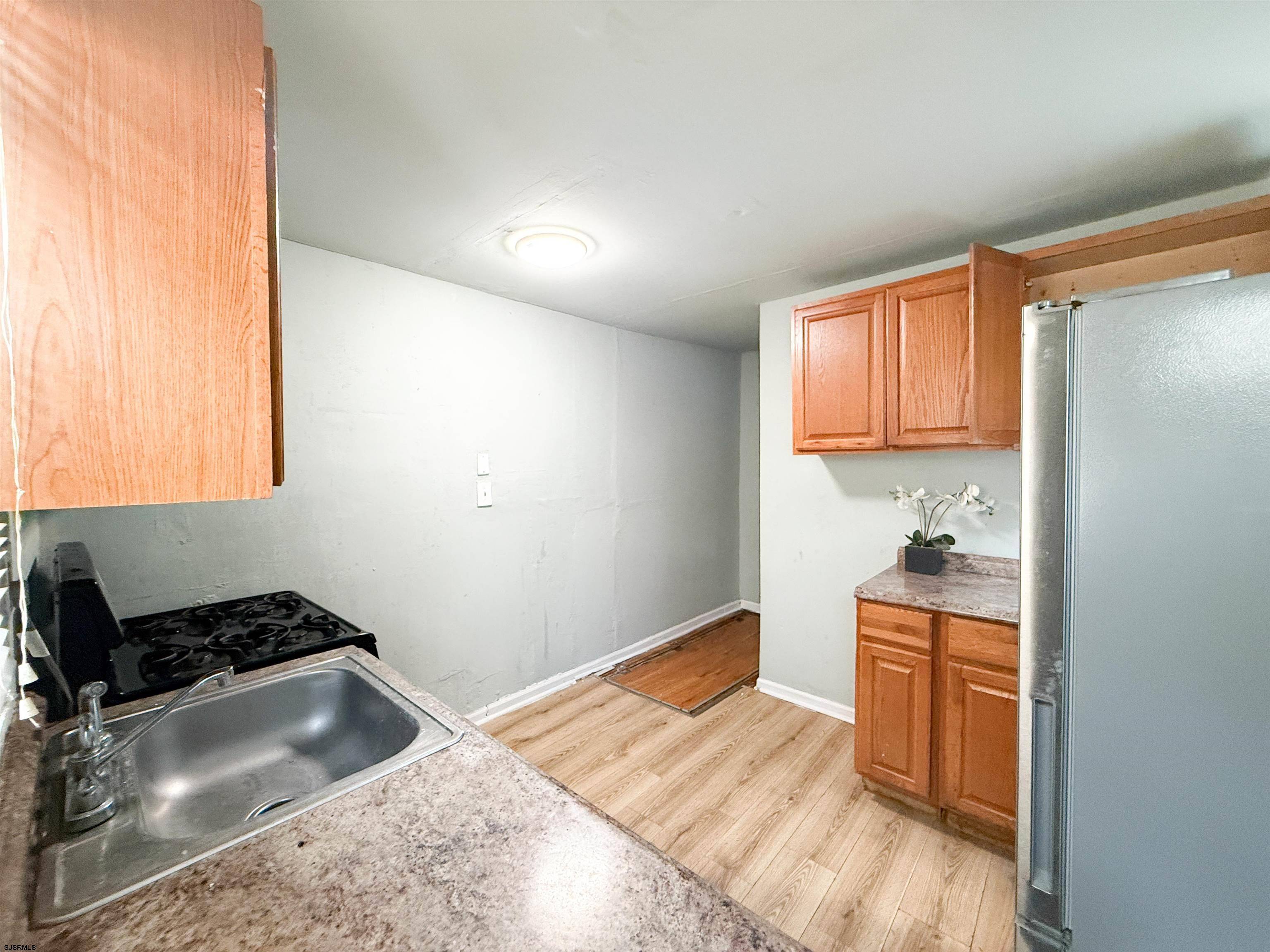 Atlantic City, NJ 08401,27 S Bellevue Ave