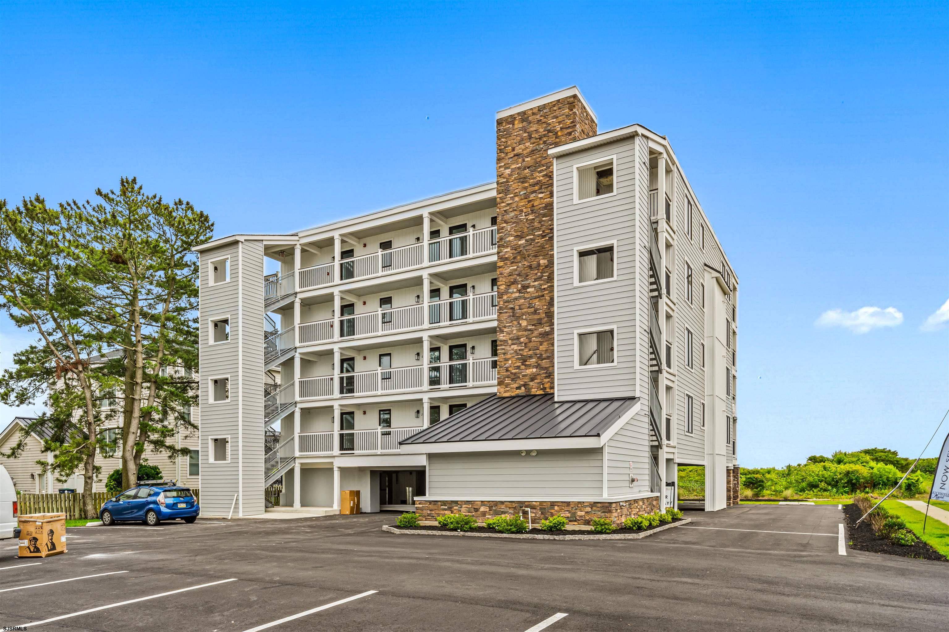 Brigantine, NJ 08203,321 6th St S #4