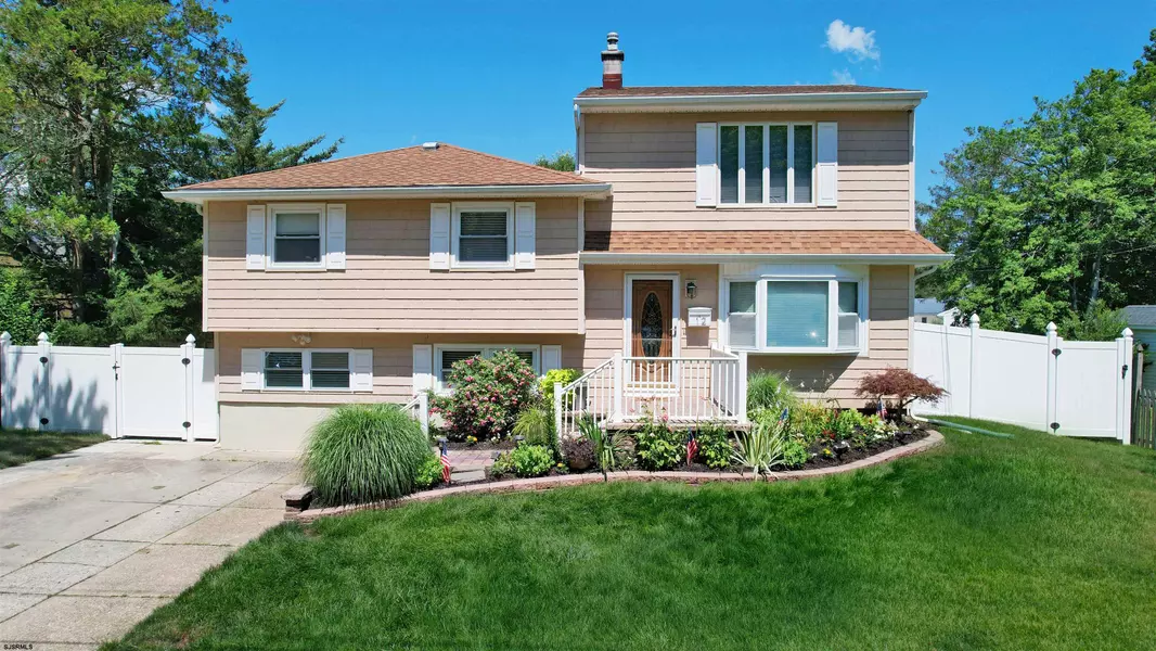 12 Haddon Rd, Somers Point, NJ 08244