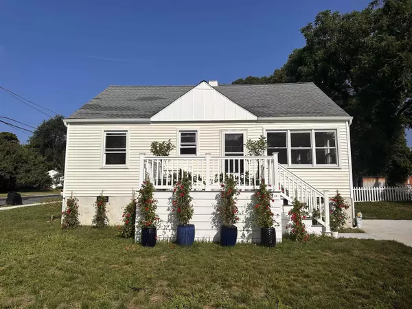 29 E Pierson Ave, Somers Point, NJ 08244
