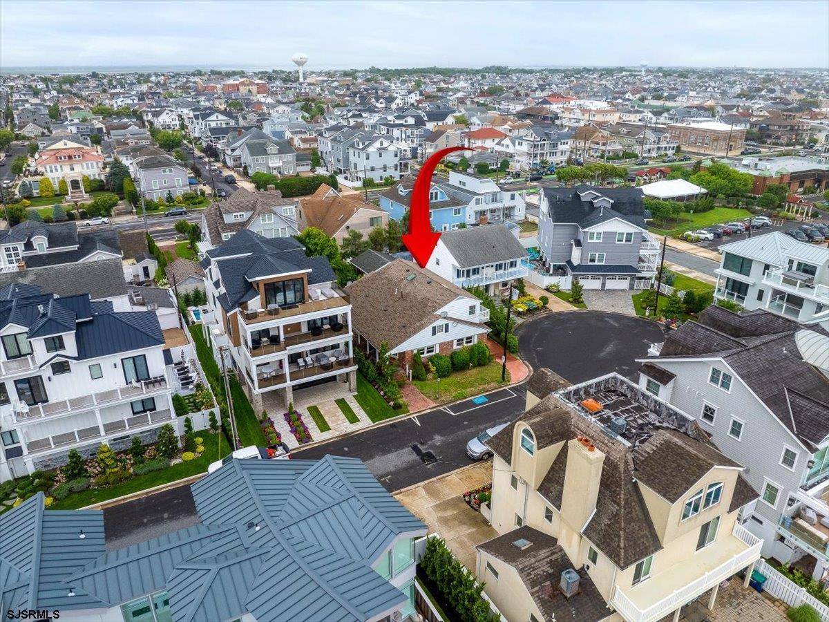 Margate, NJ 08402,3 Dolphin Dr