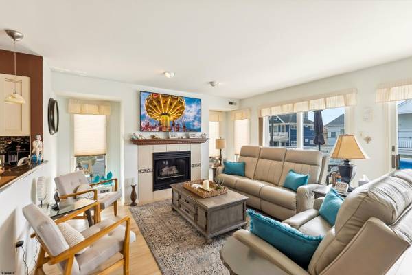Margate, NJ 08402,21 S Adams #5