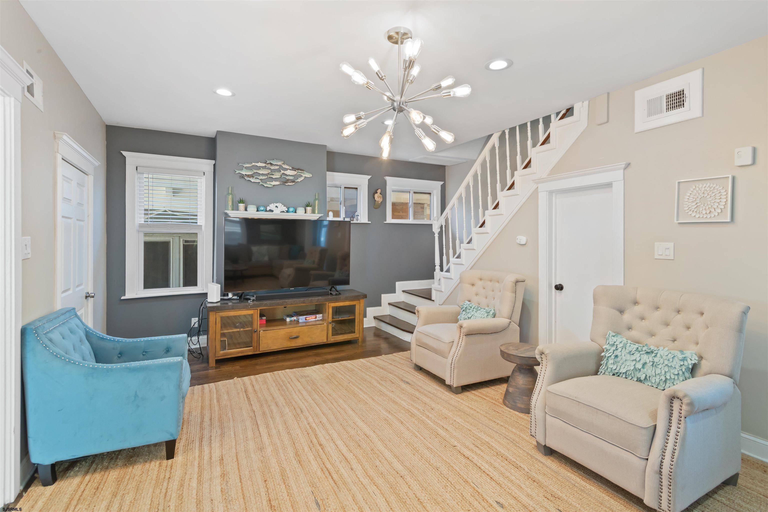 Ventnor, NJ 08406,11 N Weymouth Ave