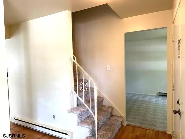 Ventnor Heights, NJ 08406-9999,812 N Dorset Ave