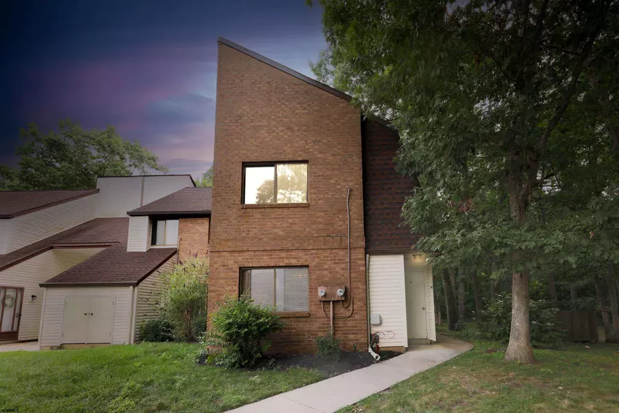 16 Country Birch Ln, Egg Harbor Township, NJ 08234