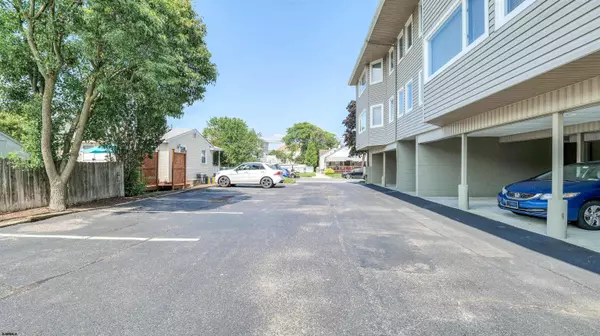 Margate, NJ 08402,16 N Monroe #A8