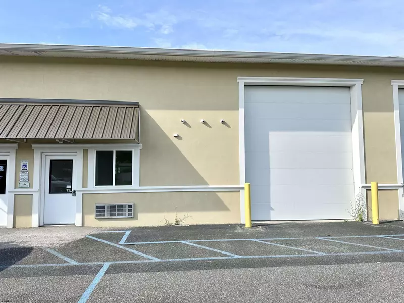 2501 Fernwood Ave Ave, Egg Harbor Township, NJ 08234