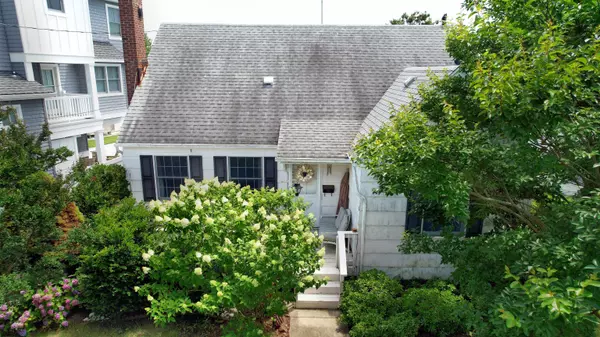 Ocean City, NJ 08226,211 W Seaspray