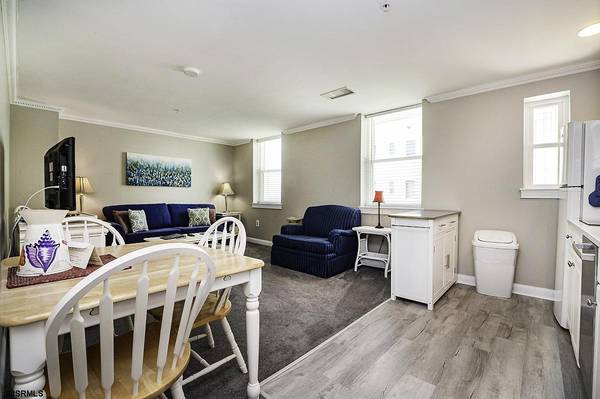 Ocean City, NJ 08226,719 E 11th #915