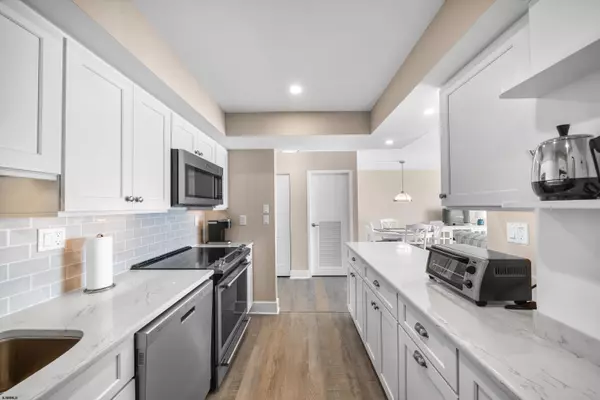 Ocean City, NJ 08226,322 Boardwalk #1007