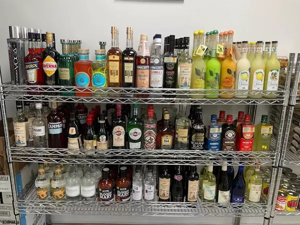 Ventnor, NJ 08406,4825 Atlantic Ave