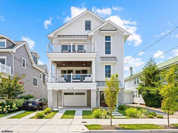 10 S Knight Ave, Margate, NJ 08402