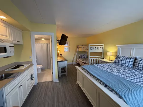 Ocean City, NJ 08226,900 Wesley #210