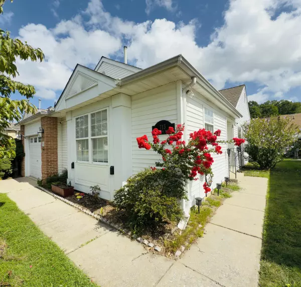 713 Barbados Dr Dr, Williamstown, NJ 08094