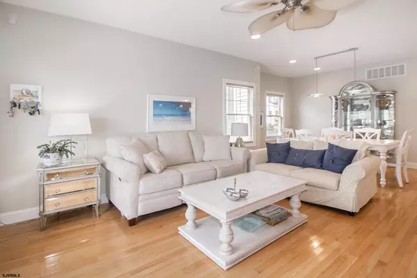 Margate, NJ 08402,119 N Monroe #A