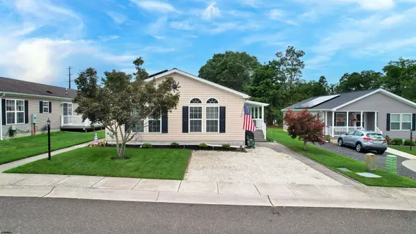 1 Walnut Ct, Mays Landing, NJ 08330