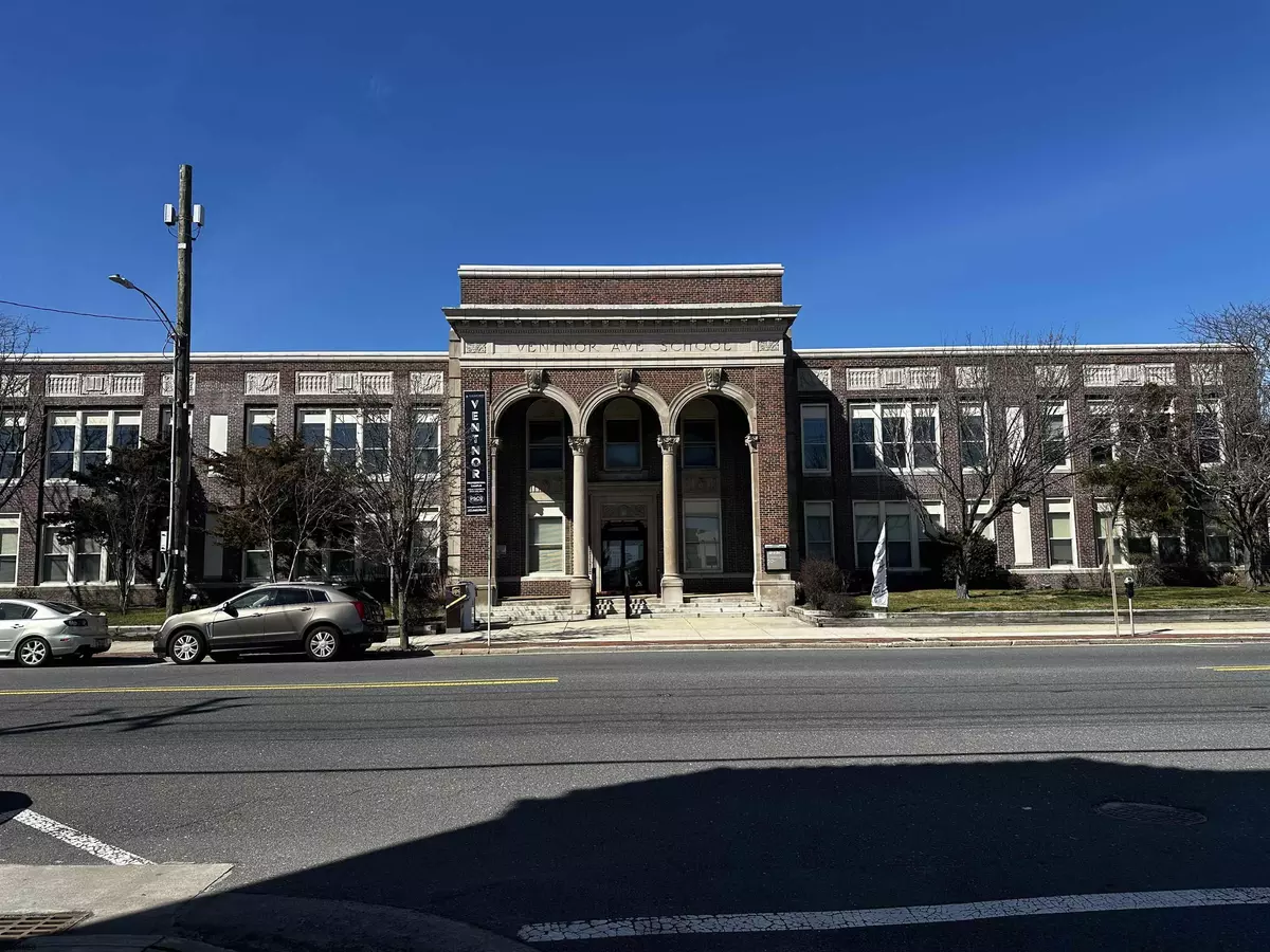 Ventnor, NJ 08406,6601 Ventnor Ave