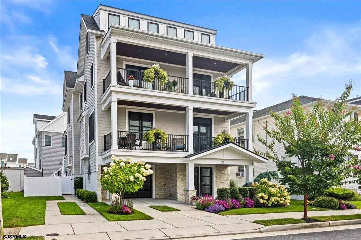 Margate, NJ 08402,21 N Douglas Ave