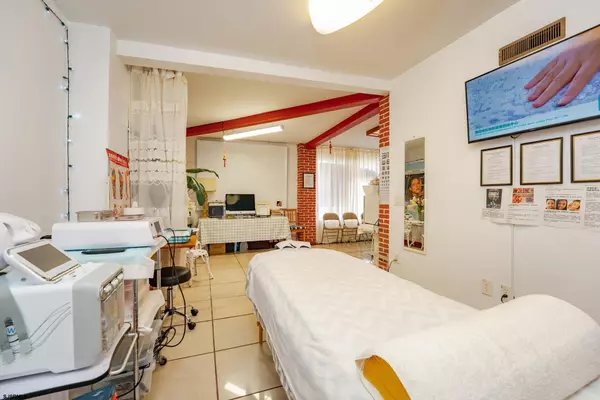 Pleasantville, NJ 08232,101 E Black Horse Pike