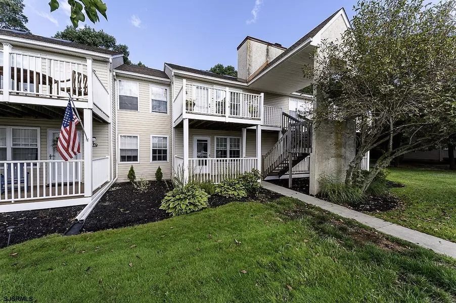 449 London Court II #449, Egg Harbor Township, NJ 08234
