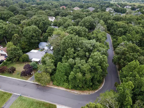 Cape May Court House, NJ 08210,122 Central Ave Ave