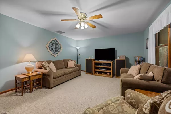 Mays Landing, NJ 08330,6130 Oak St Street