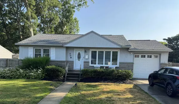 208 W Glencove Ave, Northfield, NJ 08225-1708