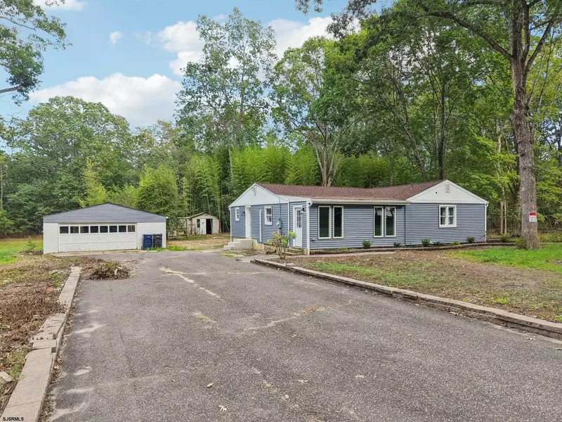 7571 Strand Ave, Mays Landing, NJ 08330