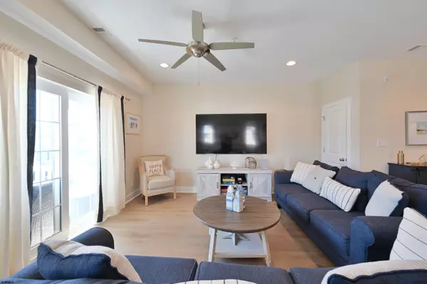 Margate, NJ 08402,210 N Madison Ave