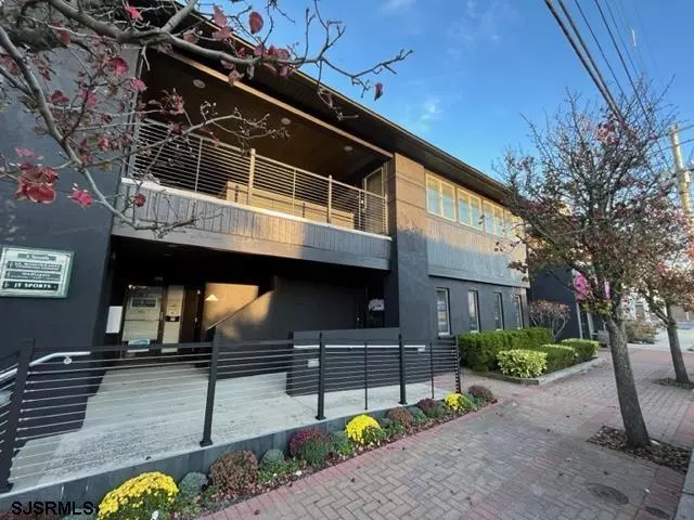 3 S Granville, Margate, NJ 08402