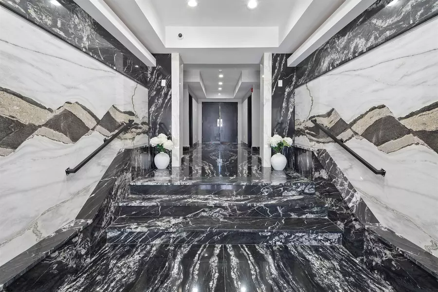 5311 Atlantic Ave, Ventnor, NJ 08406