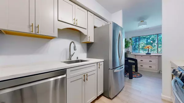Egg Harbor Township, NJ 08234-0000,8 Country Spruce #8