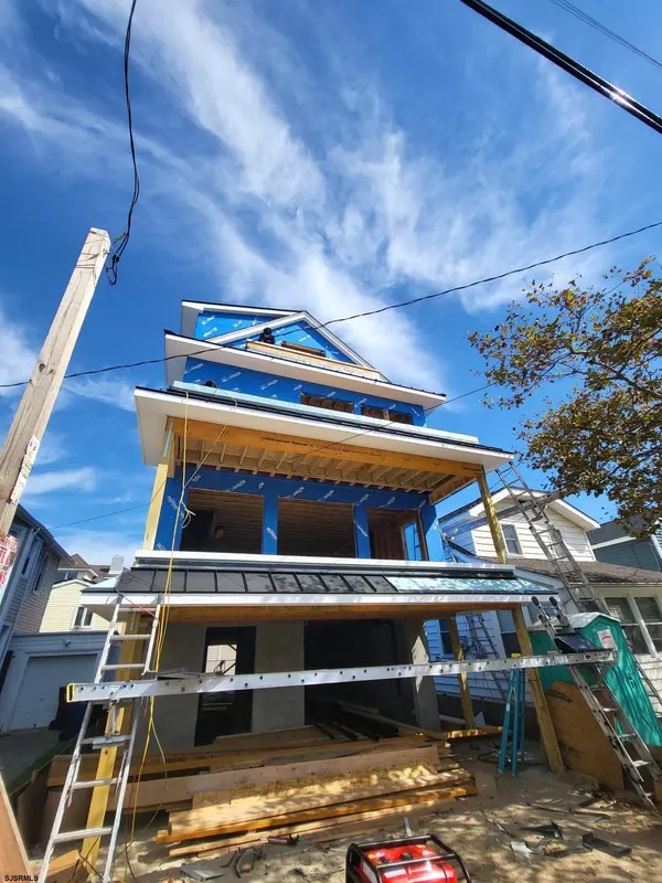 113 N Richards Ave, Ventnor, NJ 08406
