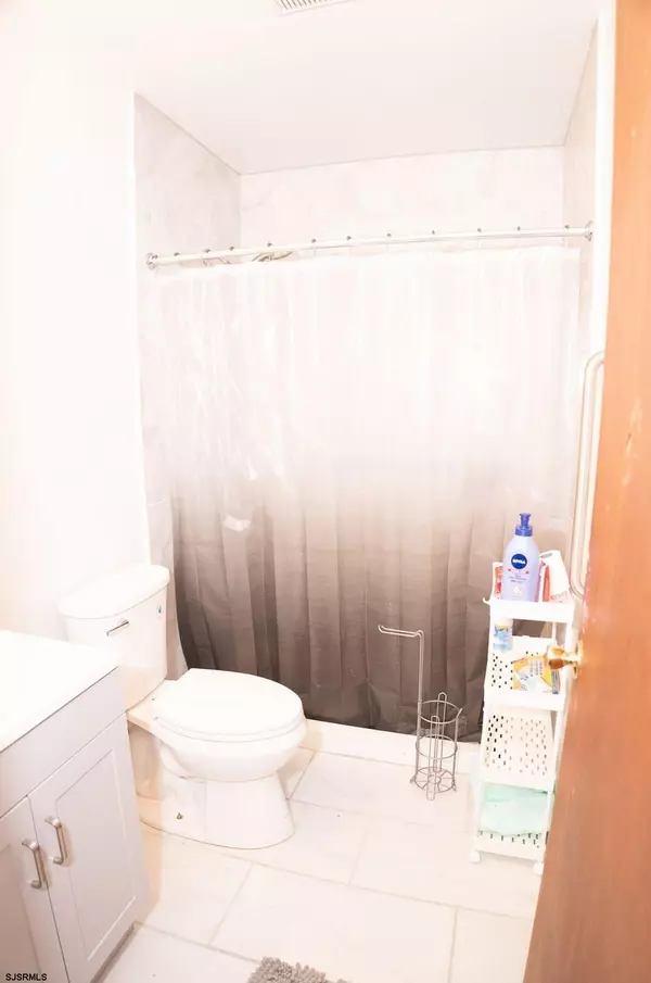 Atlantic City, NJ 08401,322 N Trenton Ave Ave