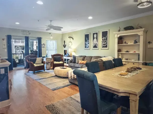 Wildwood, NJ 08243,164 W Oak #164