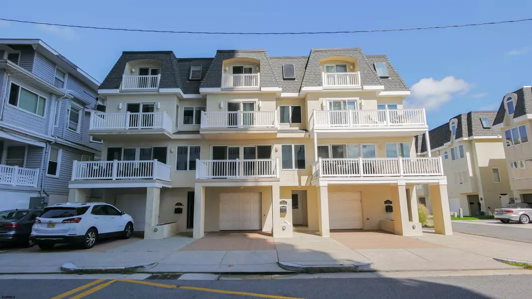 137 S Berkley Square, Atlantic City, NJ 08401