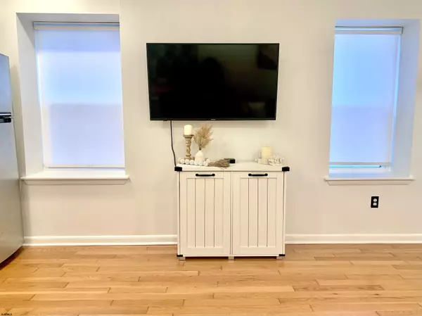 Margate, NJ 08402,9706 Ventnor Ave