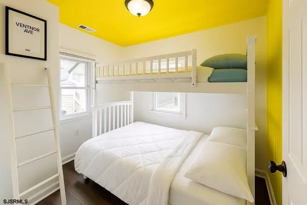 Chelsea Heights, NJ 08401,612 Wisteria Road