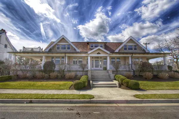 2 S Dudley Ave, Ventnor, NJ 08406